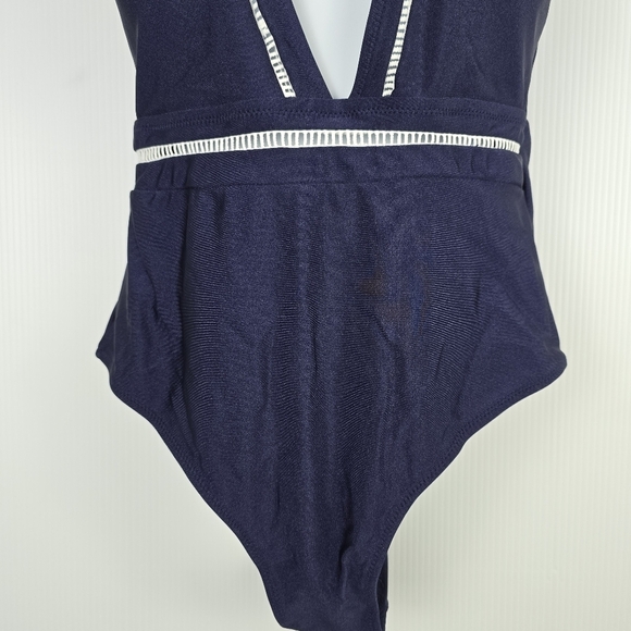 NWT Cupshe Women's One Piece Navy Plunging Neckline And Back White Inlay Small - Picture 3 of 12